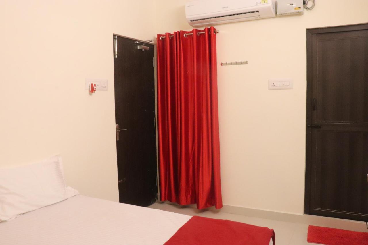 Grand Suites Srirangam Tiruchirappalli Ngoại thất bức ảnh